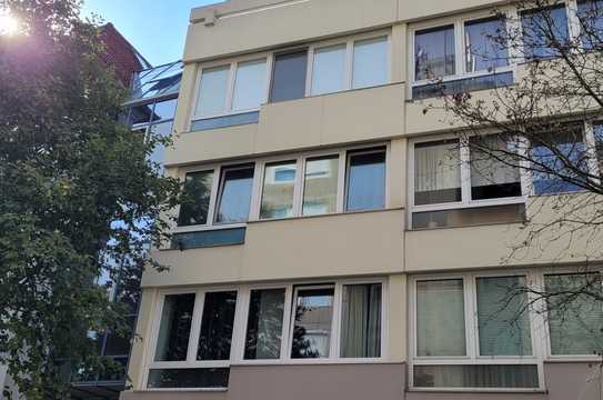 Geschmackvolle 2-Zimmer-Wohnung mit Balkon und EBK in Sindelfingen