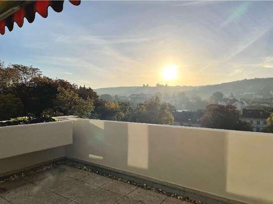 Traumhafte Terrassenwohnung; 2,5 Zimmer am Nützenberg mit Sonnenterasse und Stellplatz