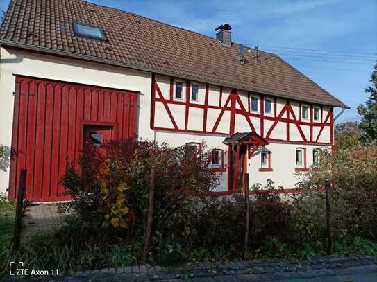 Wohnen im historischen Gebäude mit viel Platz und Garten im Grünen