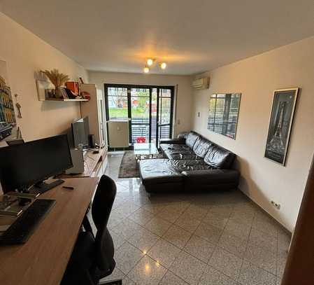 Schöne und gepflegte 2-Raum-Hochparterre-Wohnung mit Balkon in Bingen am Rhein