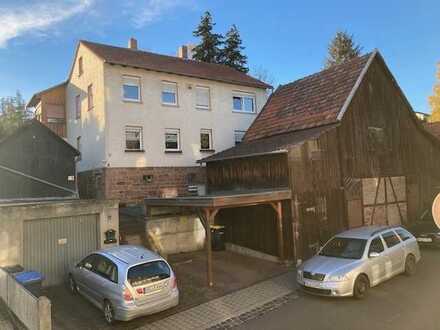 Geräumiges Zweifamilienhaus in schöner Lage von Schlitz