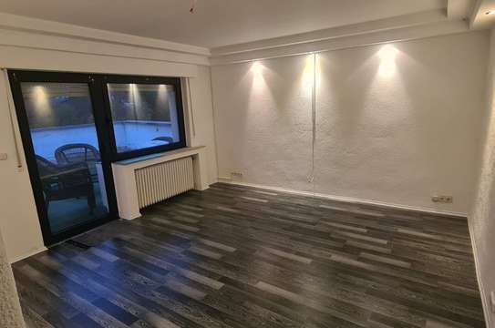 Modernisierte 5-Zimmer-Wohnung mit Balkon in Düren Gürzenich