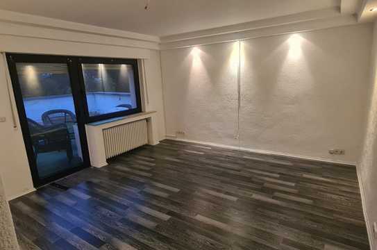 Stilvolle, modernisierte 5-Raum-DG-Wohnung mit Balkon in Düren