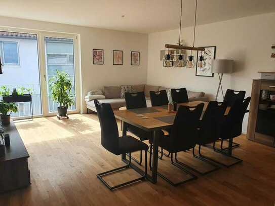 Attraktive 3-Zimmer Wohnung mit Balkon und Einbauküche in zentraler Lage in Weinstadt-Endersbach