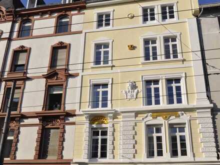 Lichtdurchflutete Dachgeschoss-Wohnung im Nordend