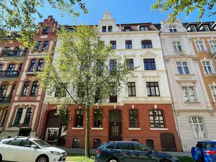 Hübsche 3-Raumwohnung mit toller Einbauküche und Balkon in der Südstadt