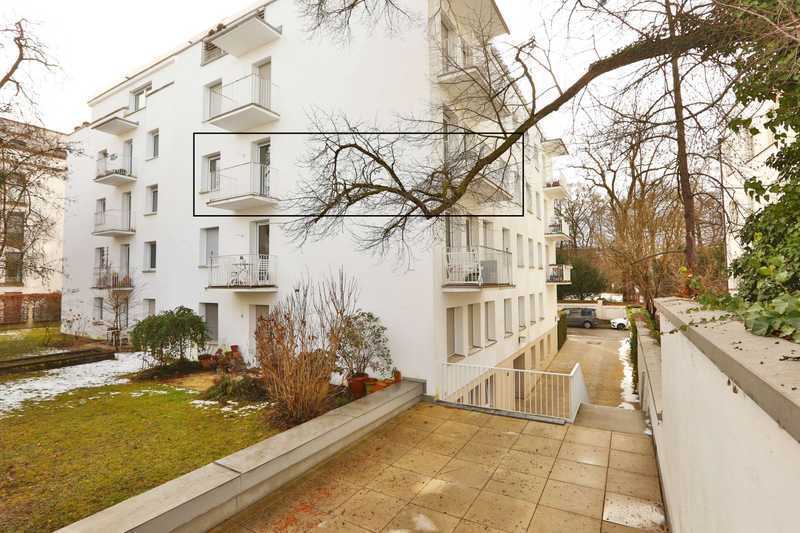 Ruhig und zentral: 3-Zimmer-Wohnung mit zwei Balkonen in einer der besten Lagen Bogenhausens