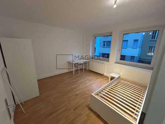 Neue 4er WG - noch 2 Zimmer! Möbliertes WG Zimmer mit Garten/Innenhof unweit der Uni & des Bahnhof!