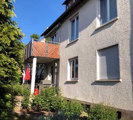 3,5-Zimmer-EG-Wohnung mit Terrasse, großem Garten, Garage und Einbauküche in Stuttgart-Zuffenhausen