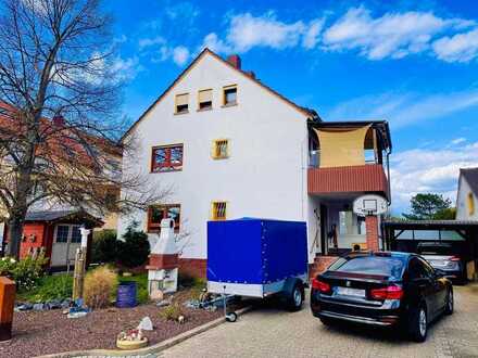 Gepflegtes Zweifamilienhaus in ruhiger Seitenstraße in Mutterstadt