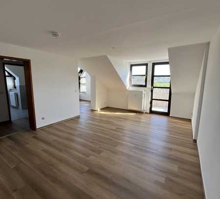 Renovierte 3 ZKB Wohnung mit Balkon