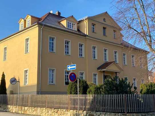 Schöne und vollständig renovierte 3-Raum-Wohnung mit geh. Innenausstattung mit Balkon in Ronneburg