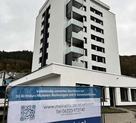 Traumhafte 2 Zimmer Wohnung mit Terrasse, Erstbezug nach Sanierung