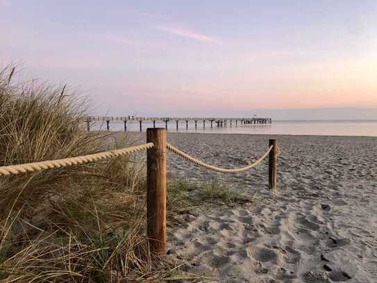 Den Strand vor der Tür, Traumwohnung mit Meerblick in exponierter Lage!