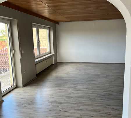 4 - Zimmerwohnung mit Einbauküche und Balkon in Nüdlingen/Haard