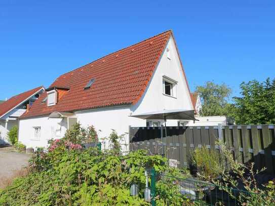 Gepflegtes, ruhig gelegenes Ein-/Zweifamilienhaus in zentraler Lage von Grömitz!