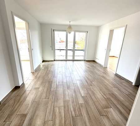 PROVISIONSFREI! Helle, neuwertige 3-Zimmer-Wohnung mit geh. Innenausstattung mit Loggia und EBK