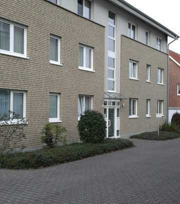 Gepflegte 2-Raum-Wohnung mit Balkon und Einbauküche in Bielefeld