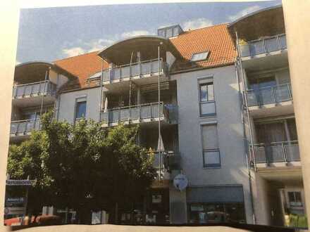 Geschmackvolle DG-Wohnung mit zwei Zimmern und Loggia in Schwabmünchen