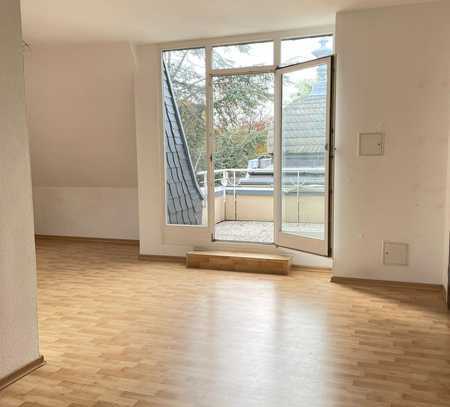 **2-Zimmer Wohnung mit Balkon in Stadtvilla - 3 Jahre befristet**