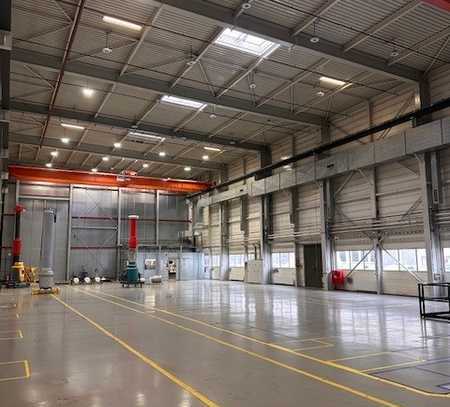 ca. 13.610 m² Produktionshalle ab sofort Verfügbar - mit Krananlagen