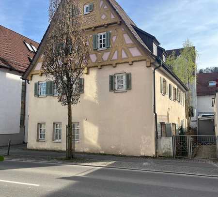 Schöne 2 Zimmer Fachwerk-Maisonettewohnung