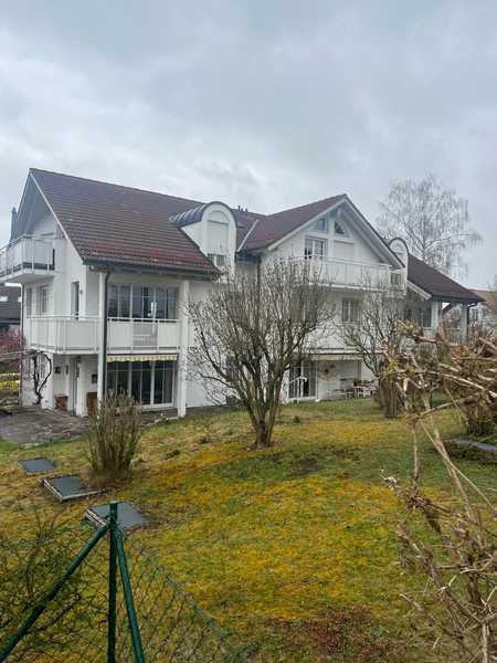                                                               Stilvolle 1,5-Zimmer-Dachgeschosswohnung mit Galerie, Balkon und Tiefgarage in&hellip;                                                       in Seefeld (Starnberg)