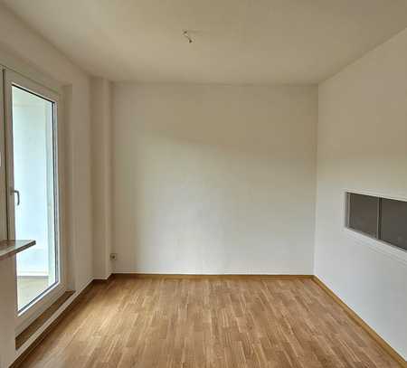 2-Raumwohnung mit Dusche und Balkon in Döbeln Nord