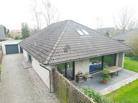 Einziehen und Wohlfühlen - Renovierter Bungalow mit Garten und Garage in Widdelswehr zu verkaufen