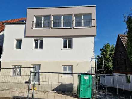 Erstbezug großzügige Wohnung mit gehobener Ausstattung und EBK in Essenheim
