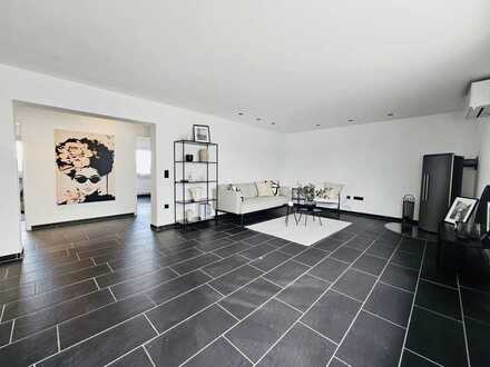 TOP ANGEBOT: Erstbezug nach Sanierung! Wunderschönes Penthouse - Klimatisiert - Kamin - Energie C