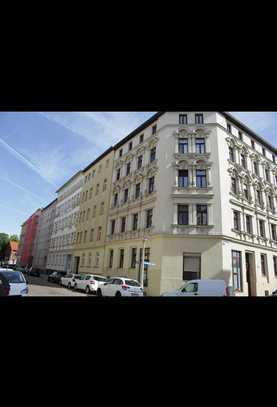 Schöne 2-Zimmer-Wohnung mit gehobener Innenausstattung in Halle (Saale)