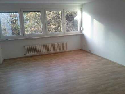 Exklusive 2-Zimmer-Wohnung mit Balkon in Pforzheim/Sonnenhof