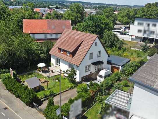 Sonniges freistehendes Einfamilienhaus - Ideal für Familien!