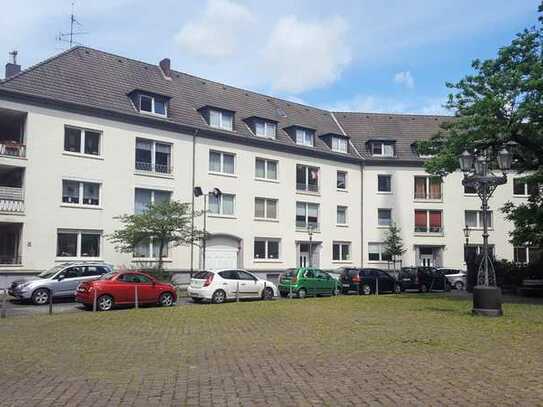 Helle 2-Zi-Whg. mit Balkon im 2. OG KR-Hofstr. / Von-Itter-Platz -provisionsfrei-