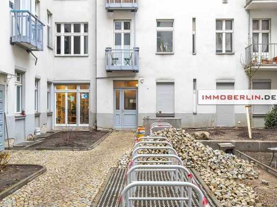 IMMOBERLIN.DE - Sehr attraktive Altbauwohnung für teilgewerbliche Nutzung mit Terrassen & Kaminofen