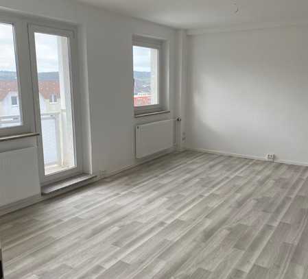 Barrierefreie sanierte 2-Raumwohnung mit Balkon / Seniorenwohnen