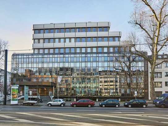 Lichtdurchflutete Büro-/ Schulungsflächen in zentraler Lage