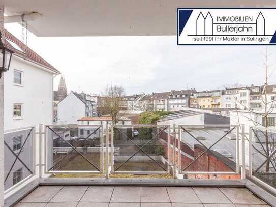 Schöne Balkonwohnung in der City mit Tiefgaragenstellplatz u. Aufzug