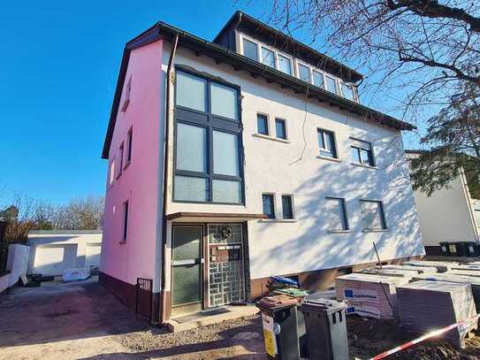 4-Zimmer-Wohnung mit gehobener Innenausstattung mit Balkon und EBK in Karlsruhe