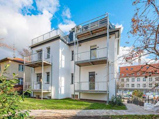 Kernsanierte 2 Zimmerwohnung mit Balkon