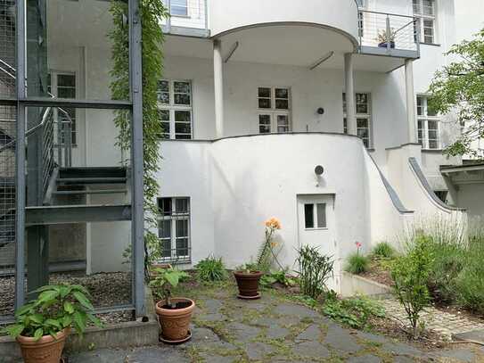 Stilvolle Bürofläche in einer Stadtvilla nahe Theodor-Heuss-Platz