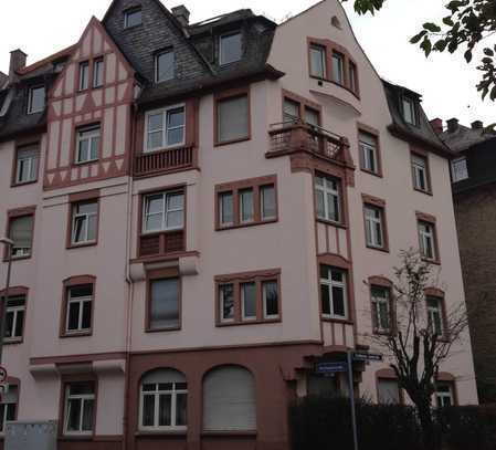 3-Zimmer-Erdgeschosswohnung Frankfurt am Main Rödelheim Gründerzeit Altbau 3-Raum, KEINE Provision!