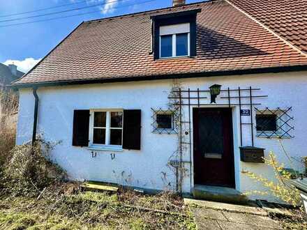 Renovierungsbedürftiges Reihenendhaus in begehrter Wohnlage in Wolfratshausen-Waldram