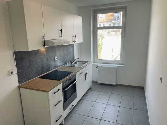 **Kernsanierte Wohnung mit Einbauküche**WG-Geeignet**