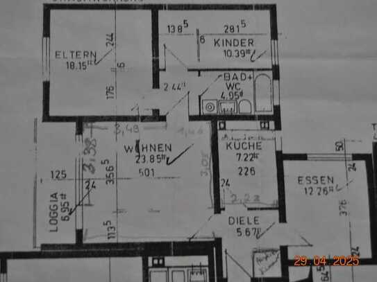 Attraktive und modernisierte 4-Raum-Wohnung mit Balkon und EBK in Andernach