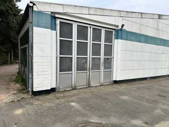 Vielseitige Aufbereitungshalle mit Starkstrom und Ölabscheider im Gewerbegebiet