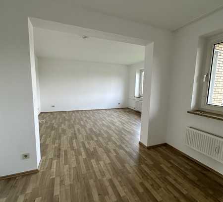 Helle 3-Zimmer Wohnung mit 2 Balkonen in schöner Grünanlage | 77m²