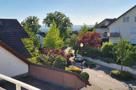 Gepflegte Maisonette-Wohnung mit drei Zimmern und Balkon in Bendorf