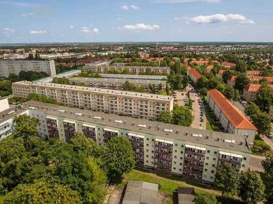 3 Räume plus separatem "Ankleidezimmer"